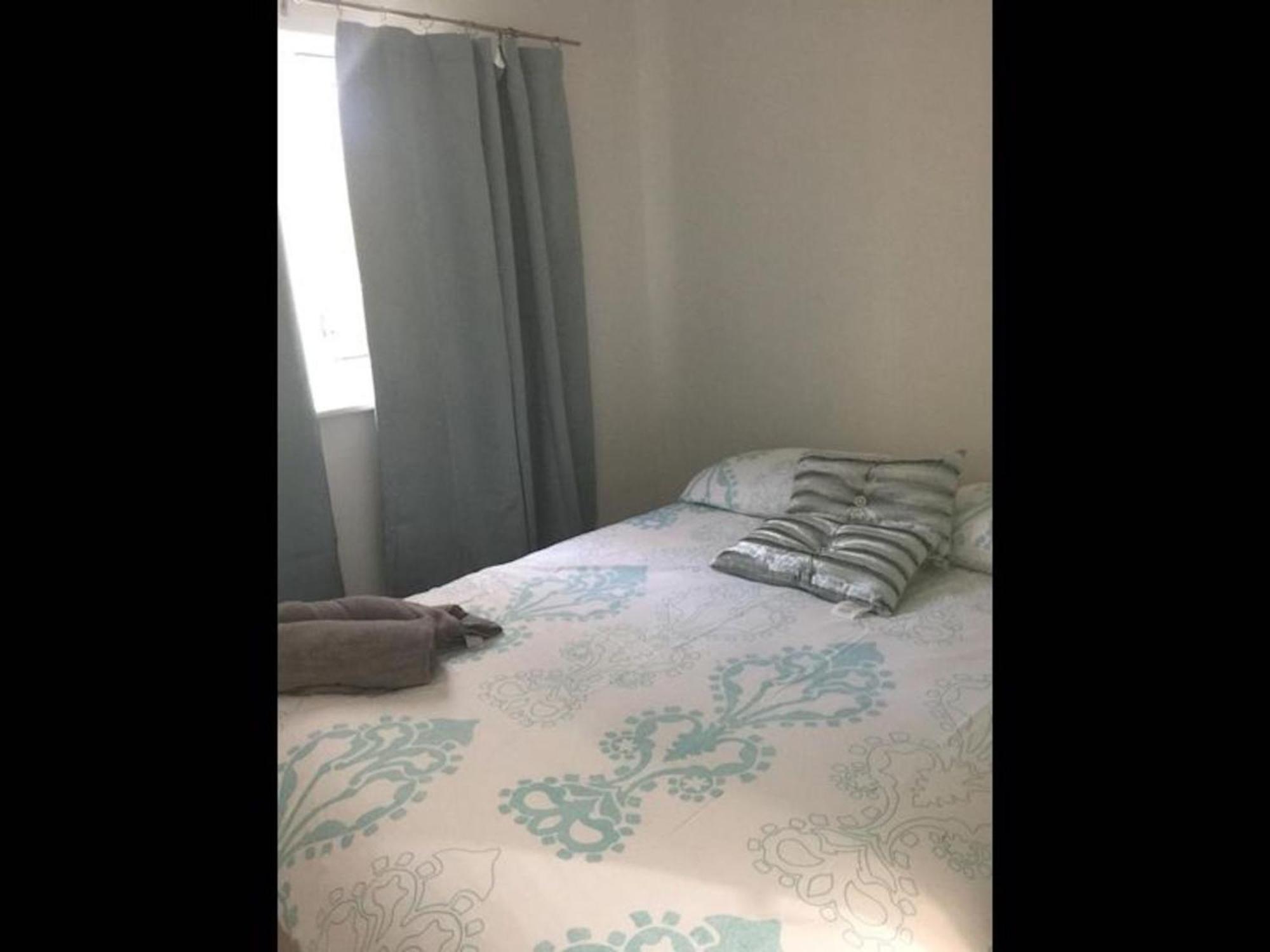 Small Modern Comfortable 2 Bedroom Cmyr * Hayes (Greater London)